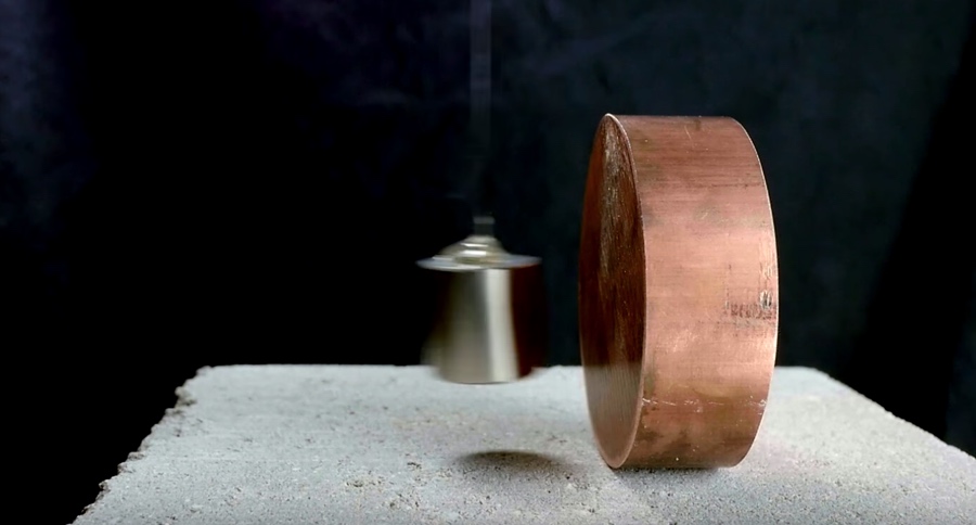 O tubo antigravitacional