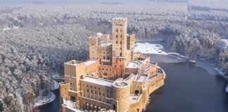 O castelo misterioso do lago Stobnica