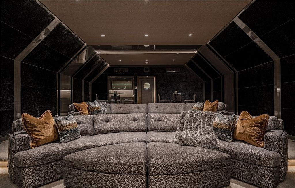 Masterpiece Estate in Ohio with Unique Amenities and Impeccable Craftsmanship Listed for 19995000 24 | Arquitetura | Arquitetura
