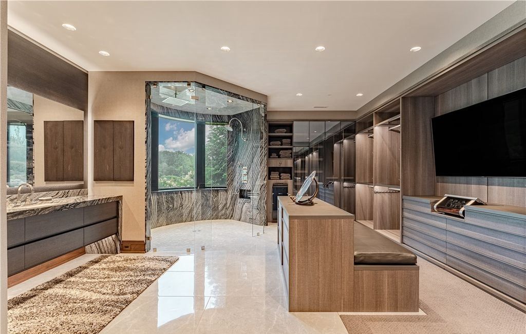Masterpiece Estate in Ohio with Unique Amenities and Impeccable Craftsmanship Listed for 19995000 30 | Arquitetura | Arquitetura