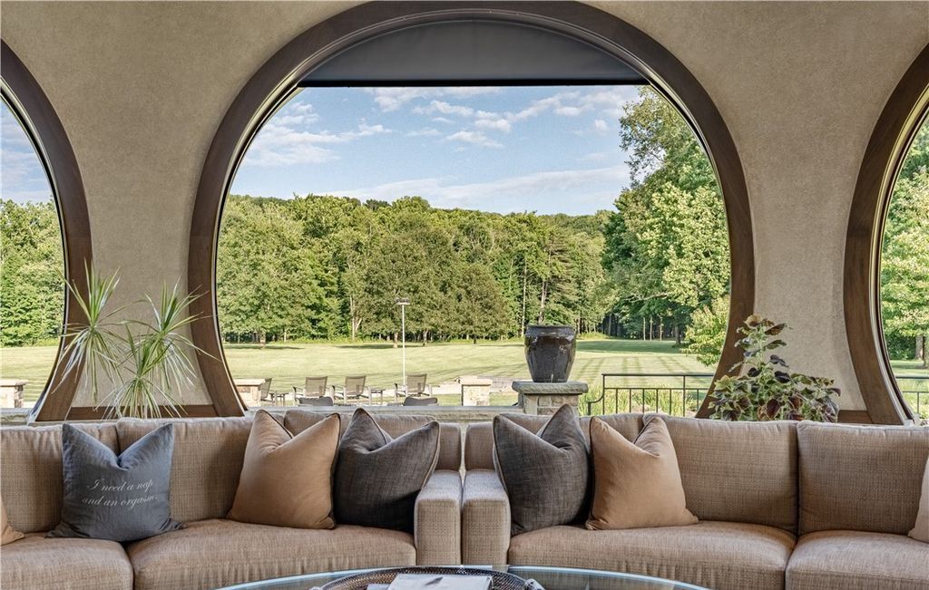 Masterpiece Estate in Ohio with Unique Amenities and Impeccable Craftsmanship Listed for 19995000 35 | Arquitetura | Arquitetura
