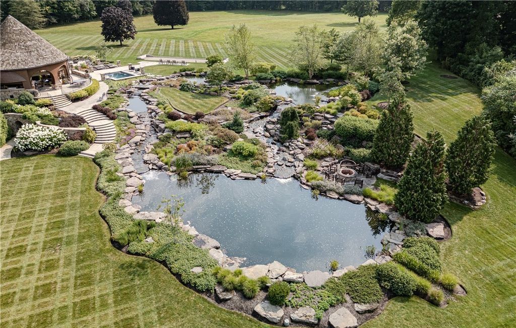 Masterpiece Estate in Ohio with Unique Amenities and Impeccable Craftsmanship Listed for 19995000 36 | Arquitetura | Arquitetura