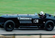 O carro com motor de avião