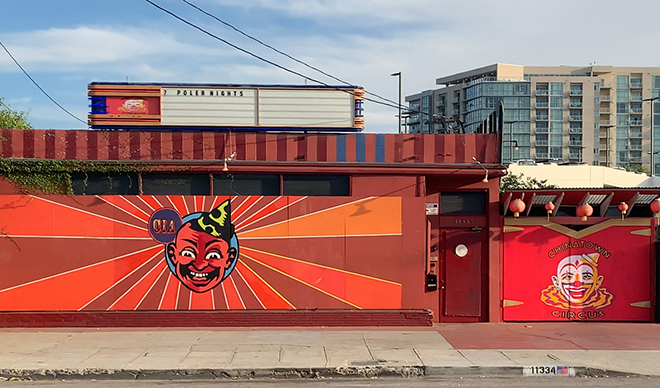 california institute of abnormal arts exterior 1 | Bizarro | bizarro, curiosidades, mortre, palhaço, sinistro, venenoso