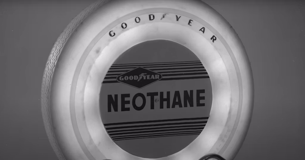 Goodyear Illuminated Tire History 9 | estranho | estranho